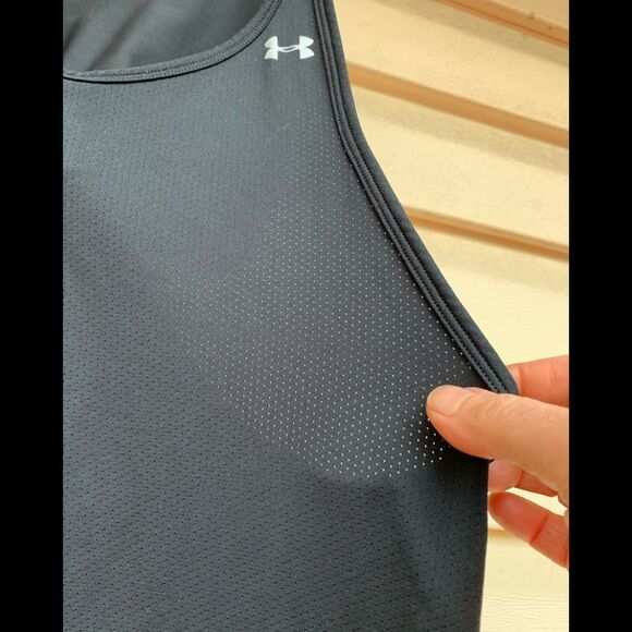 UnderArmour black double attached workout top, XS - Picture 6 of 9